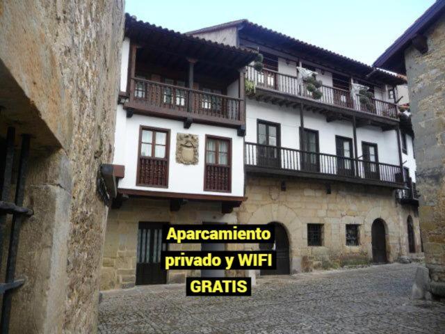 Apartamentos Legado De Santillana Сантильяна-дель-Мар Экстерьер фото