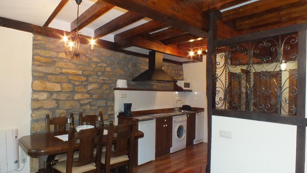 Apartamentos Legado De Santillana Сантильяна-дель-Мар Экстерьер фото