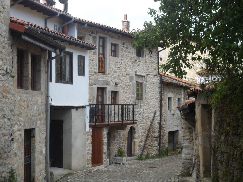 Apartamentos Legado De Santillana Сантильяна-дель-Мар Номер фото