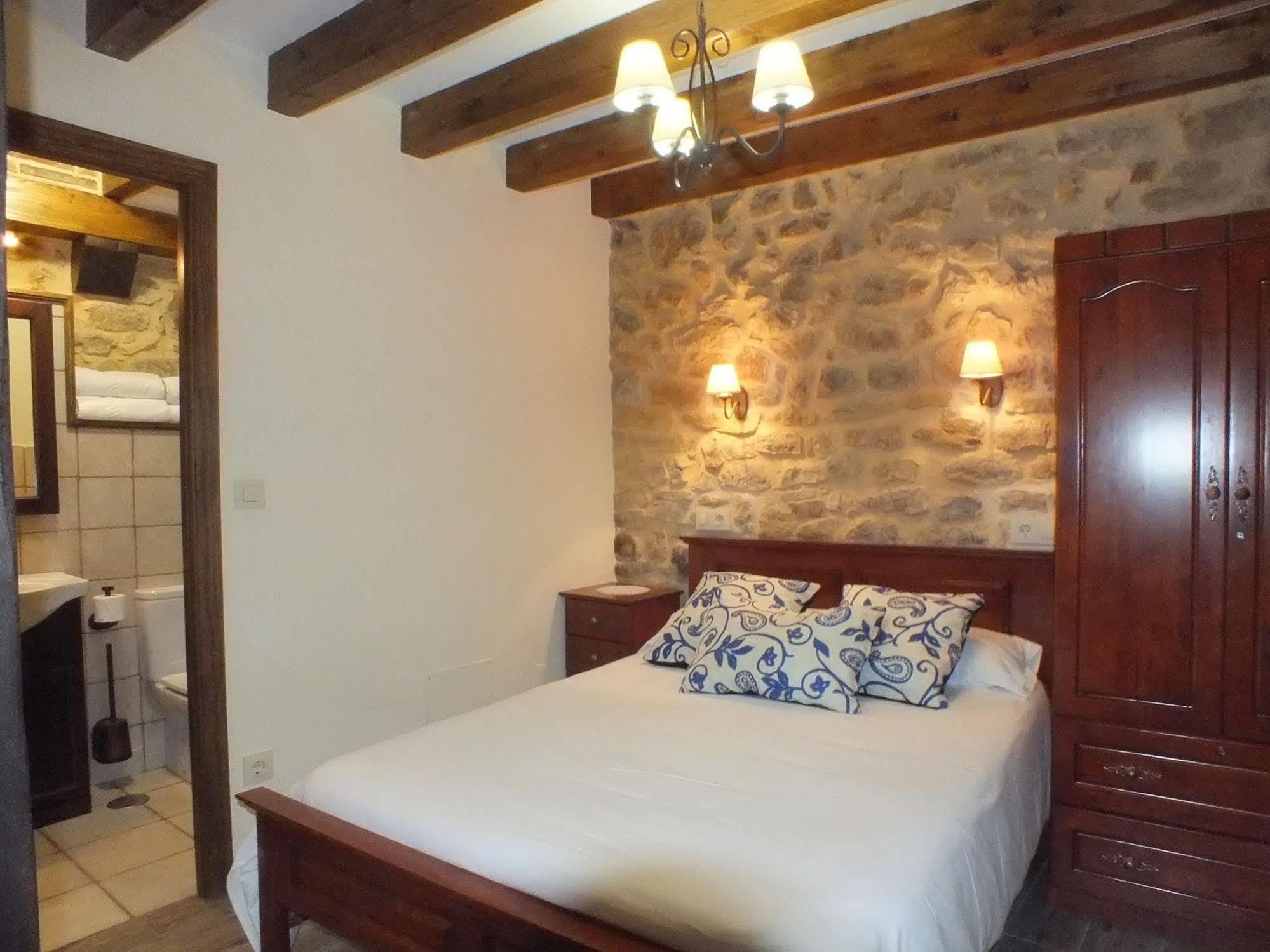 Apartamentos Legado De Santillana Сантильяна-дель-Мар Экстерьер фото