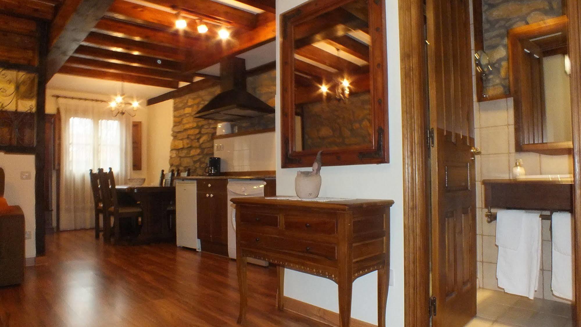Apartamentos Legado De Santillana Сантильяна-дель-Мар Экстерьер фото