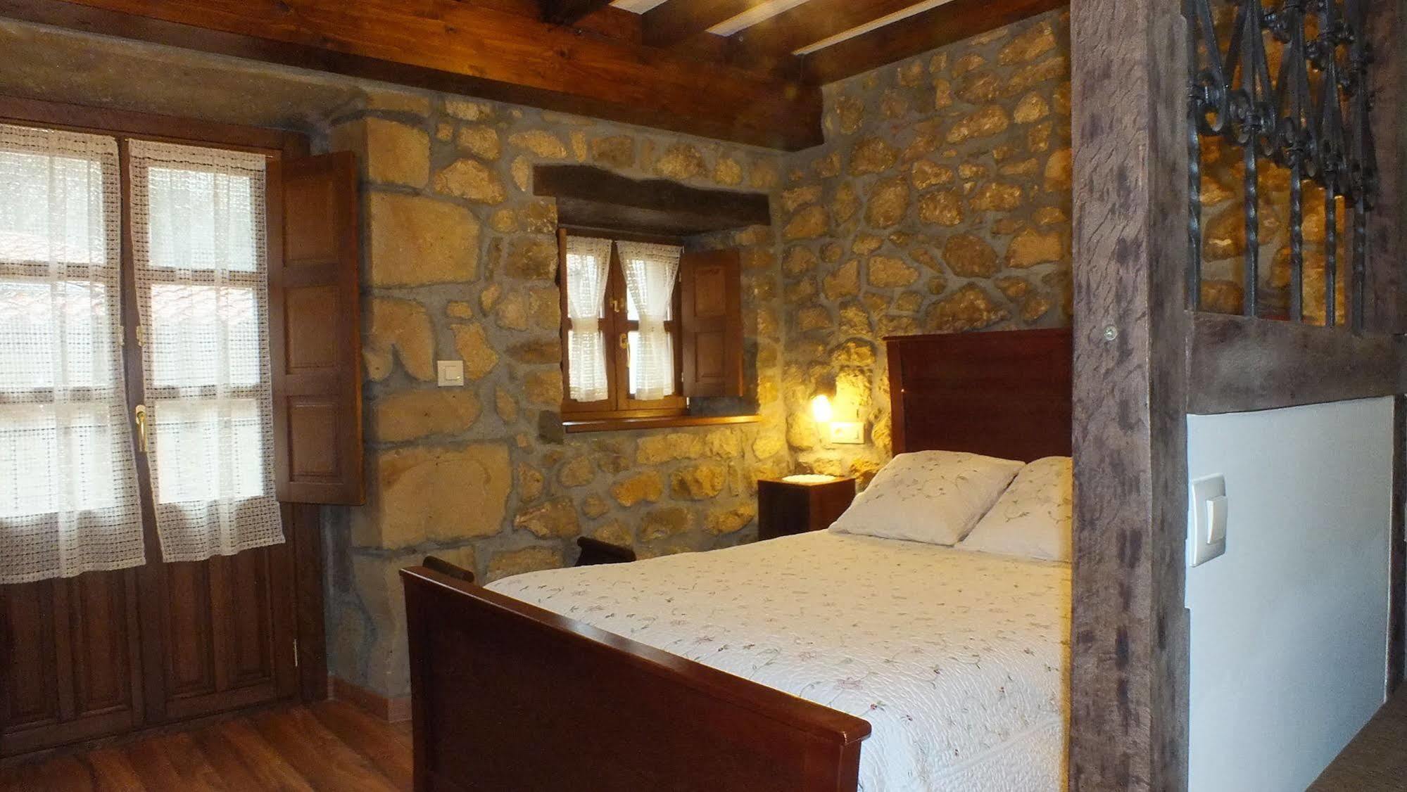 Apartamentos Legado De Santillana Сантильяна-дель-Мар Экстерьер фото